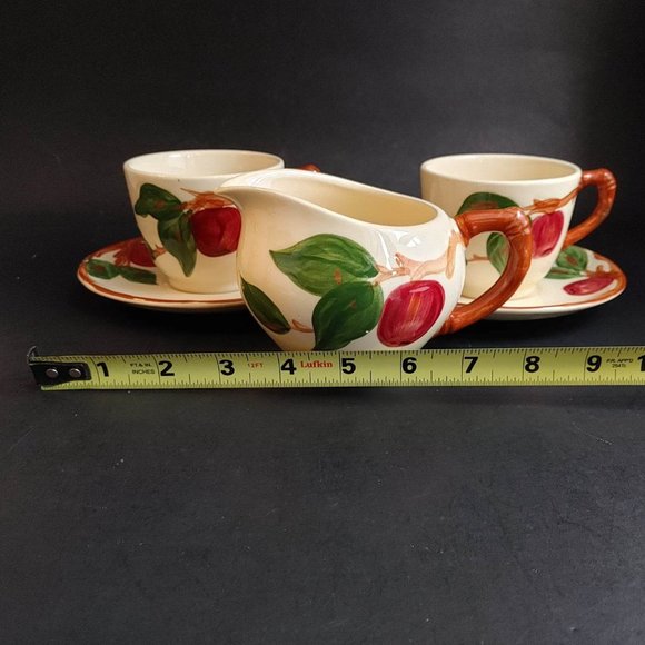 Vintage Franciscan Apple Tea Cups, Saucers & Creamer Lot 5 Pieces - Picture 8 of 9